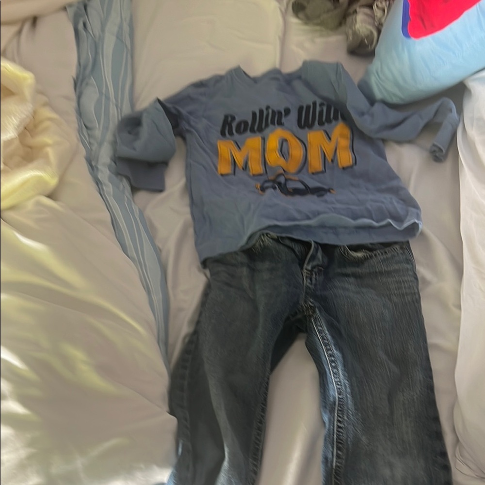 Blue and Yellow Graphic Sweatshirt with Jeans